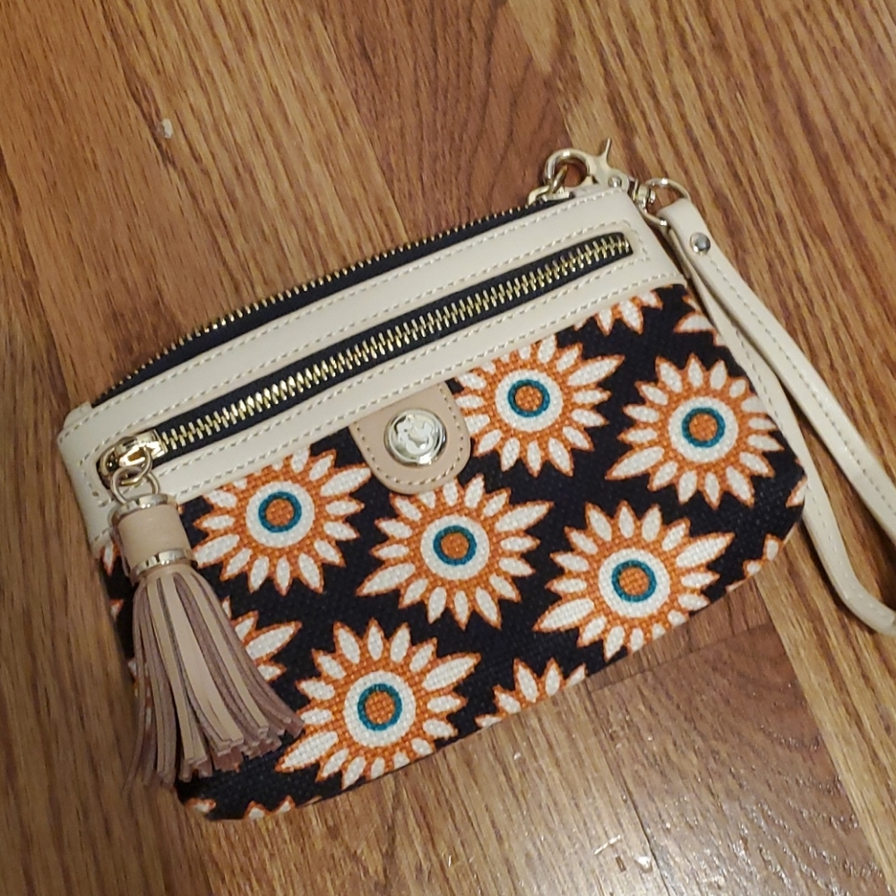 🆕️ Spartina 449 Leather Tybee Tassel Wristlet
